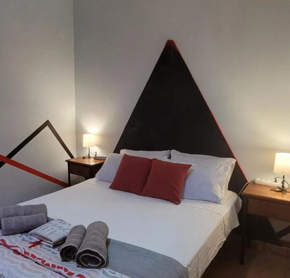 Eden Guesthouse Sardina 0*,  إسبانيا